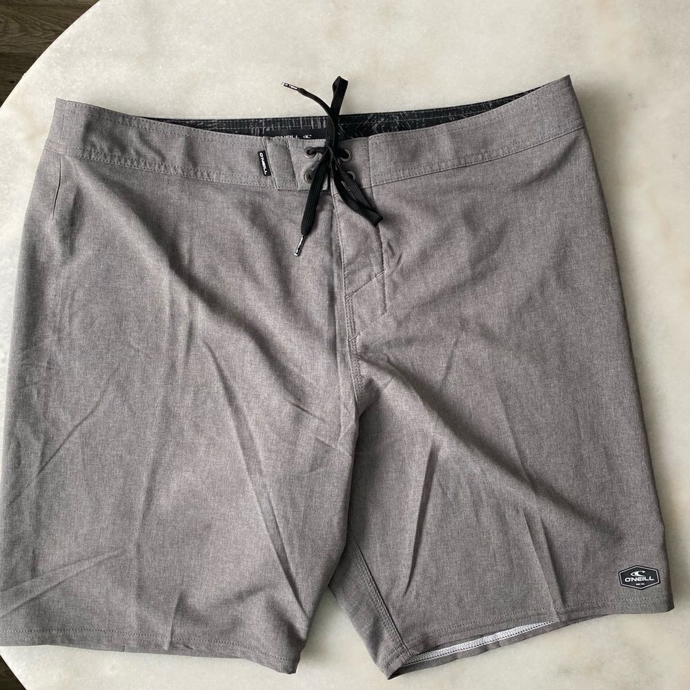 MENS ONEILL SWIM TRUNKS SIZE 36